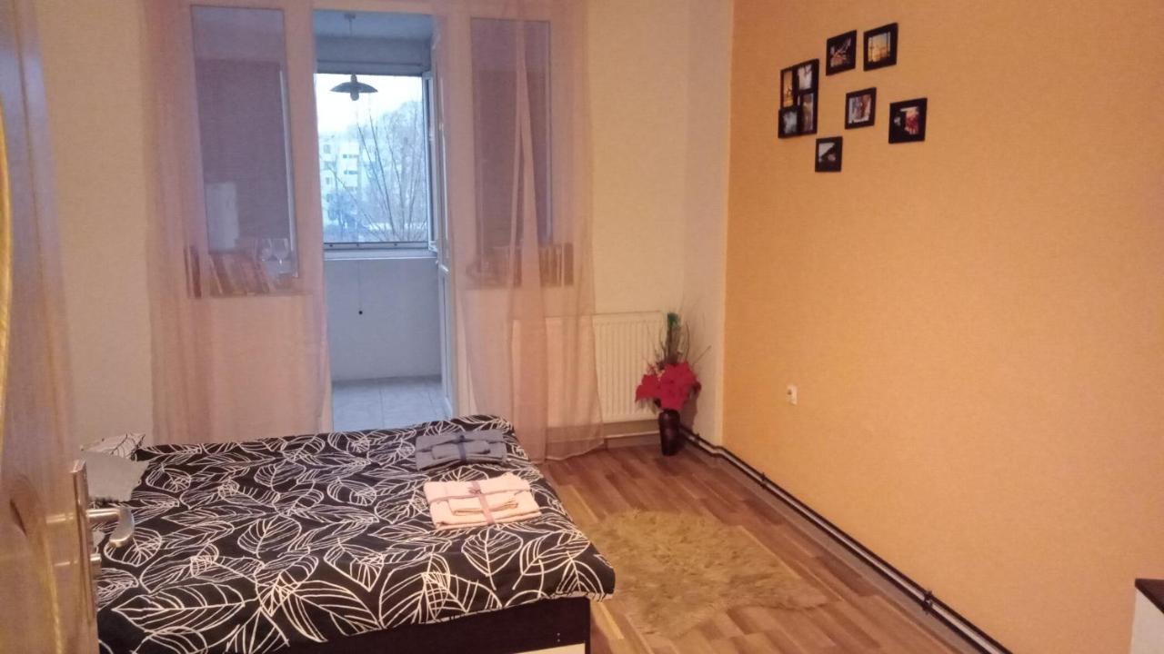 Studio Бухарест Экстерьер фото