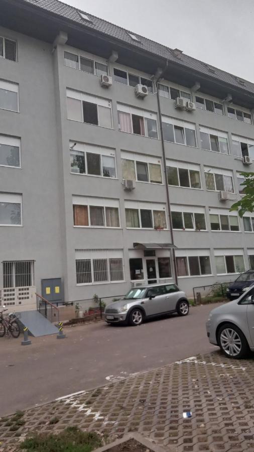 Studio Бухарест Экстерьер фото